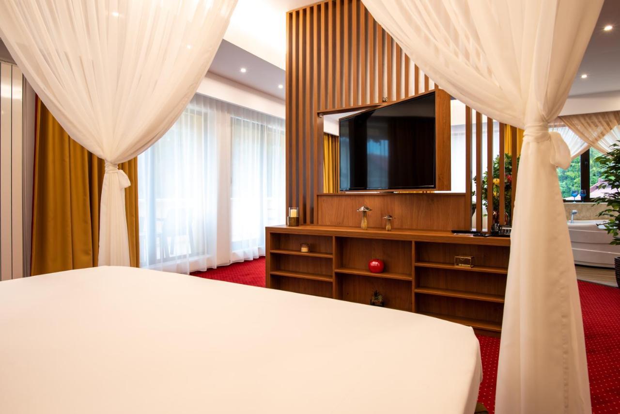 Vila Simonte Poiana Brasov Hotel Bagian luar foto